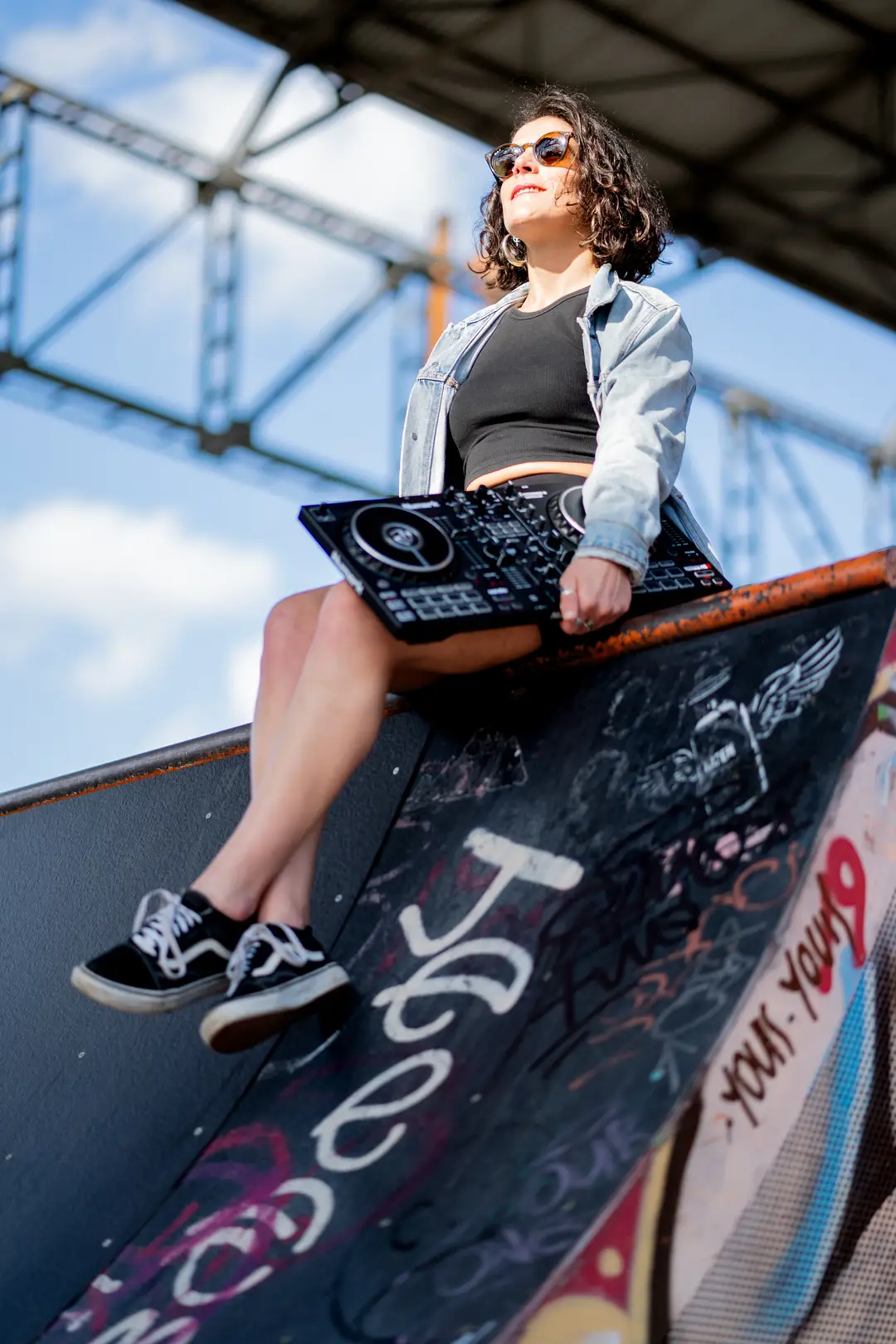 Photo of DJ Marinês